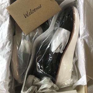 ellen degeneres Shoes - Ellen Degeneres Stella chic sandals size 9M ellen degeneres Shoes - Ellen Degeneres Stella chic sandals size 9M
